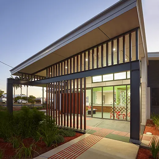 mt_isa_neighbourhood_centre_arc_feat-min